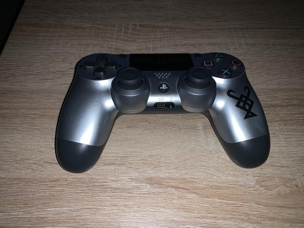 Amazon And Big W Have A Decent DualShock 4 + Game Bundle