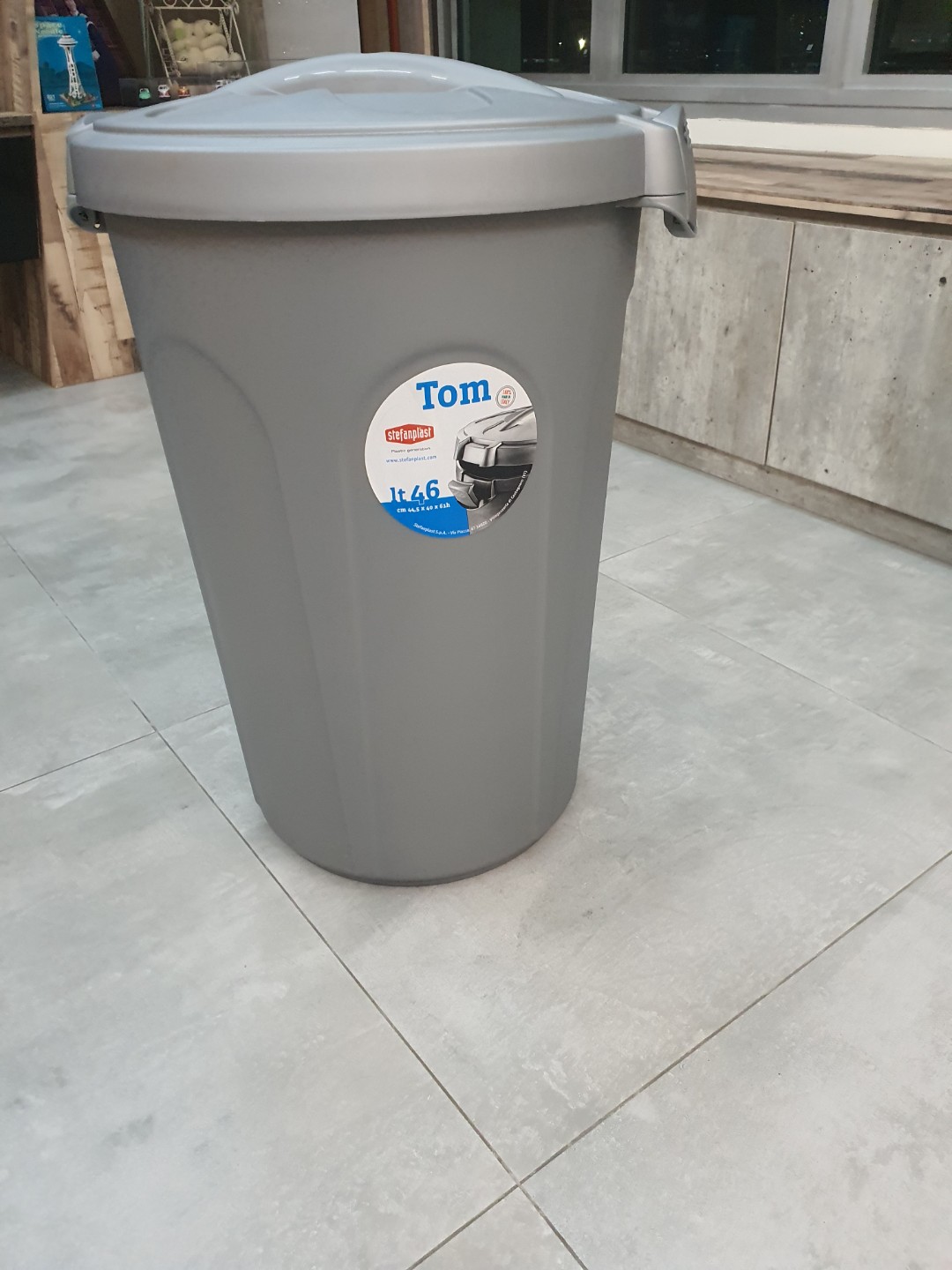 Stefanplast Tom 46l Pet Food Container (Grey), Pet Supplies, Homes