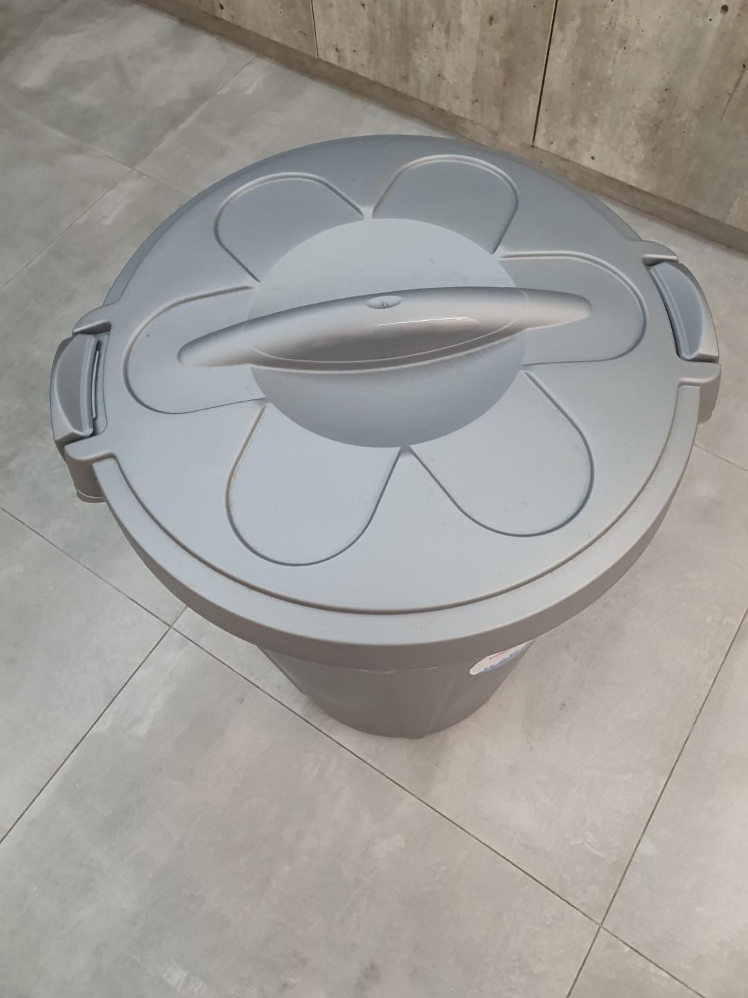 Stefanplast Tom 46l Pet Food Container (Grey), Pet Supplies, Homes