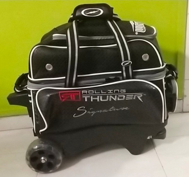 Storm 2 Ball Rolling Thunder Signature Bag, Sports Equipment, Sports