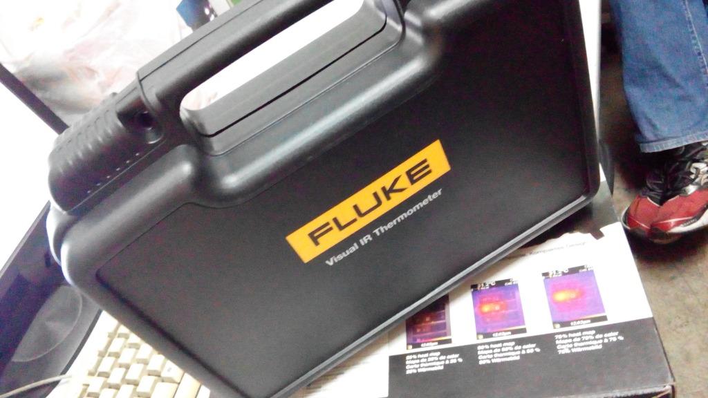 VISUAL IR THERMOMETER VT04 (Category: Construction Tools & Equipment) located in Caloocan City. Submitted by edgar.mondejar (Listing ID 280029207, Image 2). Description: VISUAL IR THERMOMETER 1 UNIT MODEL : VT 04 BRAND : FLUKE.