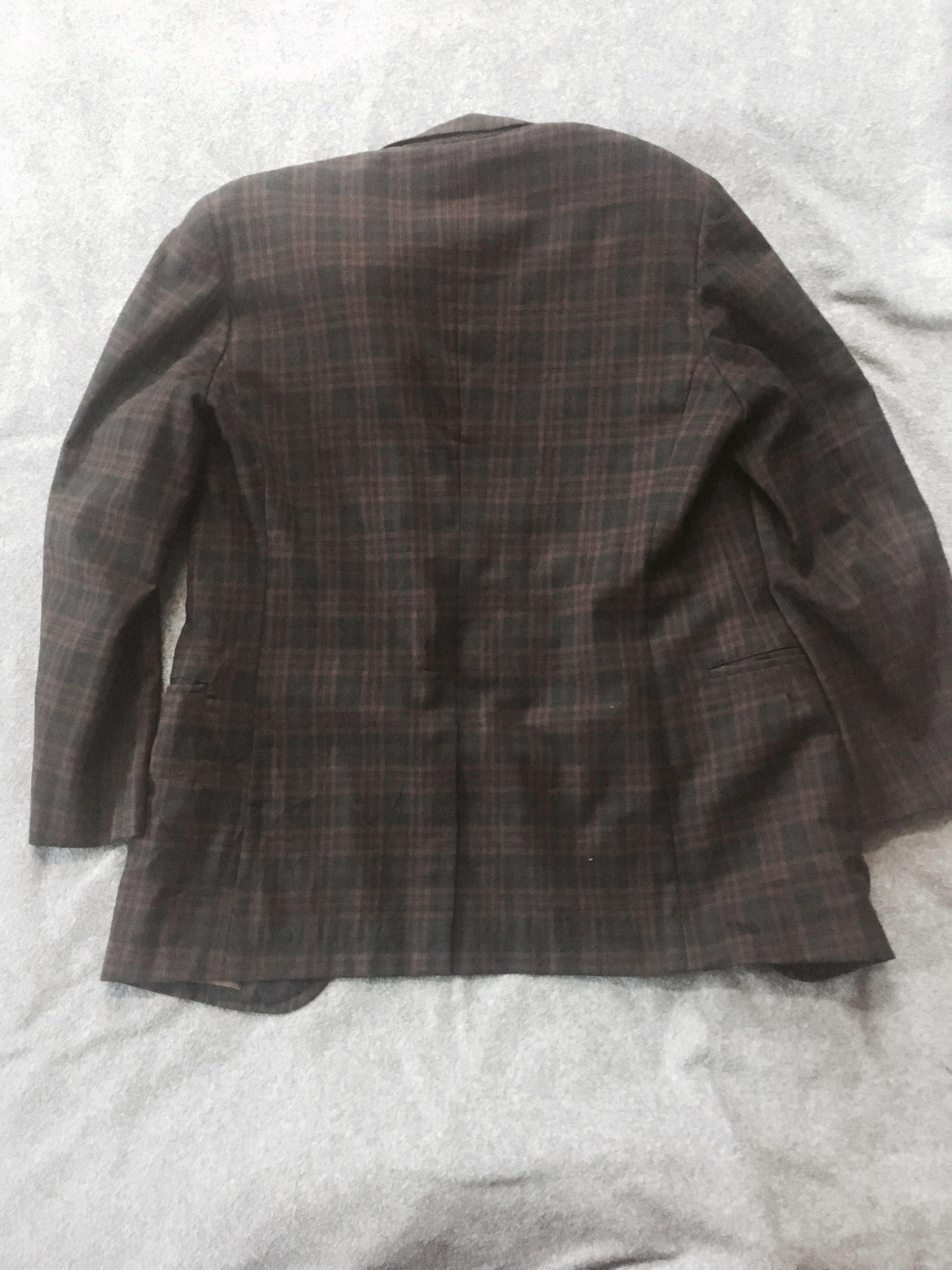 Block pattern blazzer (Category: Formal Shirts) located in Kuala Lumpur. Submitted by mnadzaruddin17 (Listing ID 176037047, Image 2). Description: NO Brand block pattern Blazzer original bundle size M RM50 condition 9.9/10 like NEW 🎉🎉🎉SERIOUS BUYER🎉🎉🎉 Untuk yang tampil dengan gaya hipster,blazzer Kotak-kotak ni Sangatlah RECOMMENDED !!SlimFit,Saiz Cantik Ngam sangat2 .