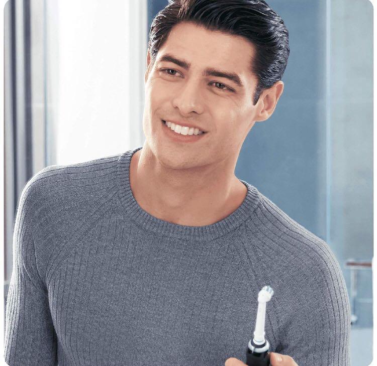 Braun oral B Genius 9000 CrossAction Electric Toothbrush (twin pack