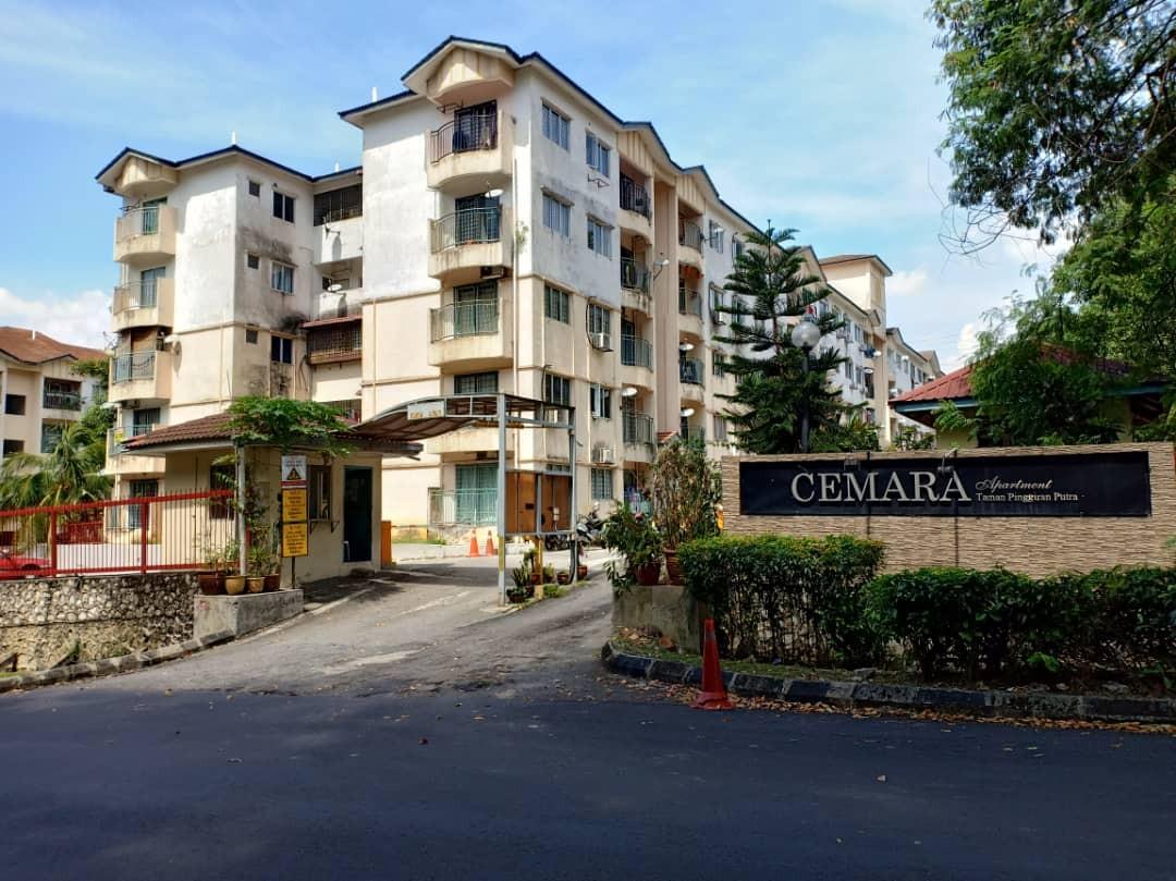 END UNIT Cemara Apartment Seri Kembangan, Property, For Sale on Carousell
