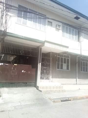 Female Bedspacer For Rent In Makati City Property Rentals Room Rentals On Carousell