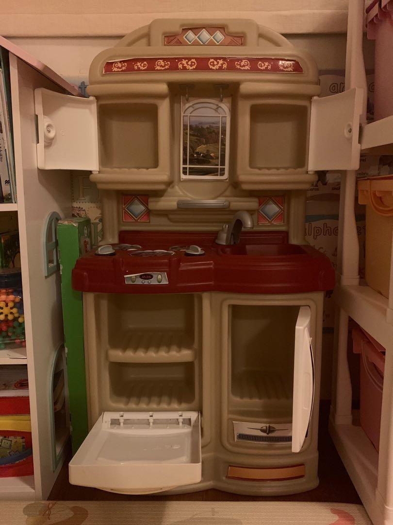 Step2 Cozy Kitchen Playset, Hobbies & Toys, Toys & Games on Carousell