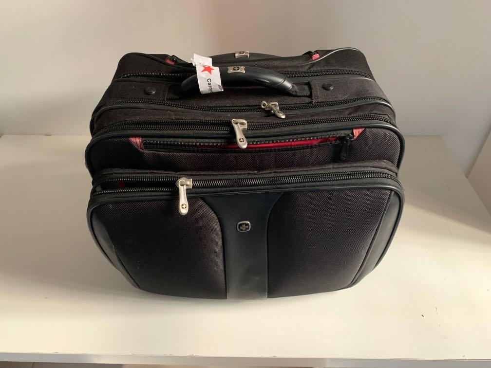 swiss gear pilot case