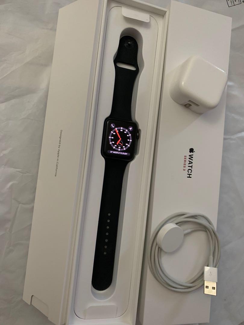Used Apple Watch Series 3 42mm cell gps Mobile Phones