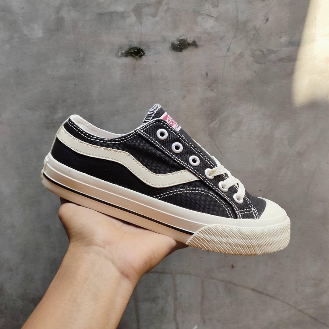 Vantela Public Black Natural Fesyen Pria Sepatu Sneakers Di Carousell