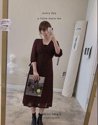 Pazzo小復古v領碎花洋裝 Meier q genquo lovfee