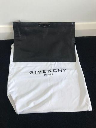 Givenchy Antigona pouch LARGE
