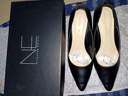 Heels Nicholas Edison