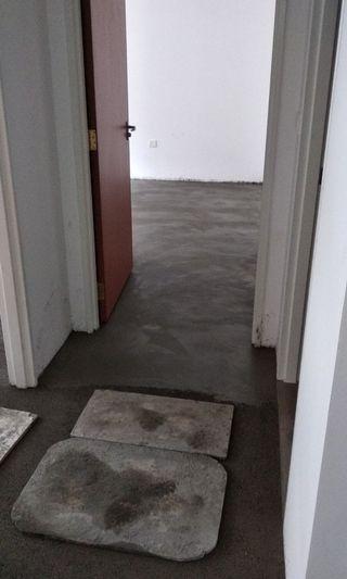 Cement screed for vinyl flooring