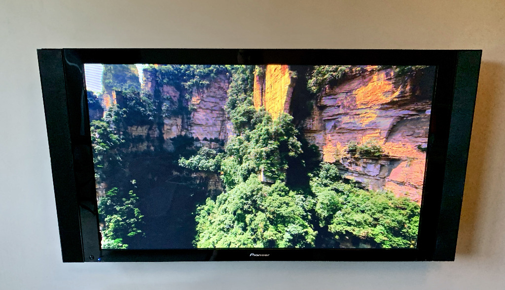 50" Pioneer Plasma TV PDP507XG including PDPS50 Side Speaker System