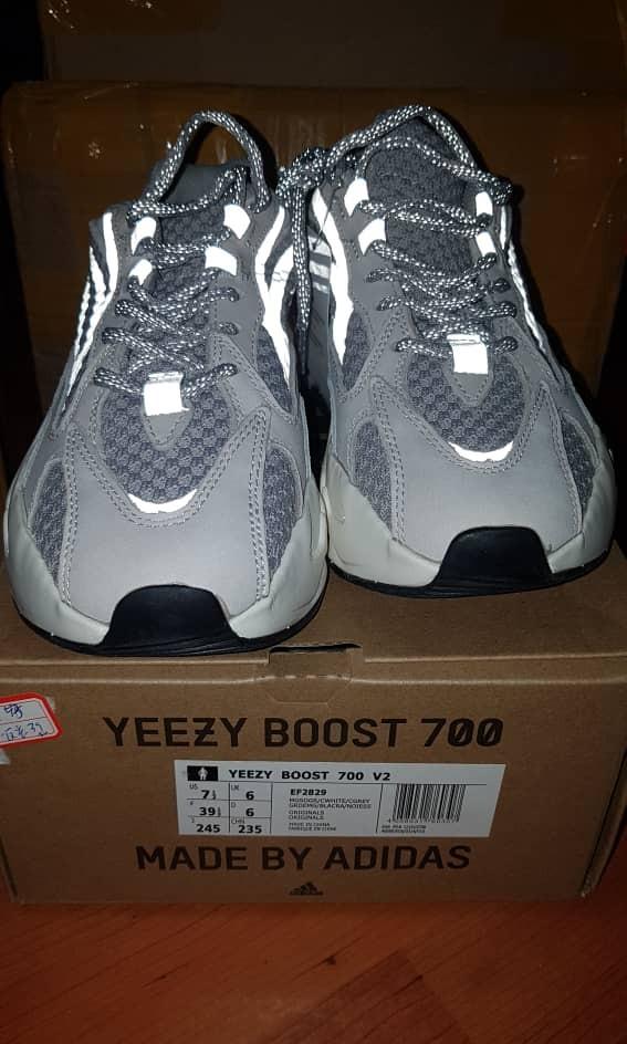 yeezy 700 static insole