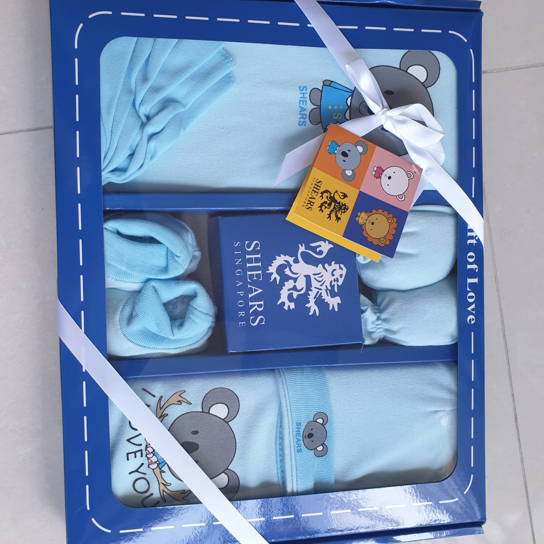 Brand new cheapest Shears Singapore baby gift set, Babies & Kids