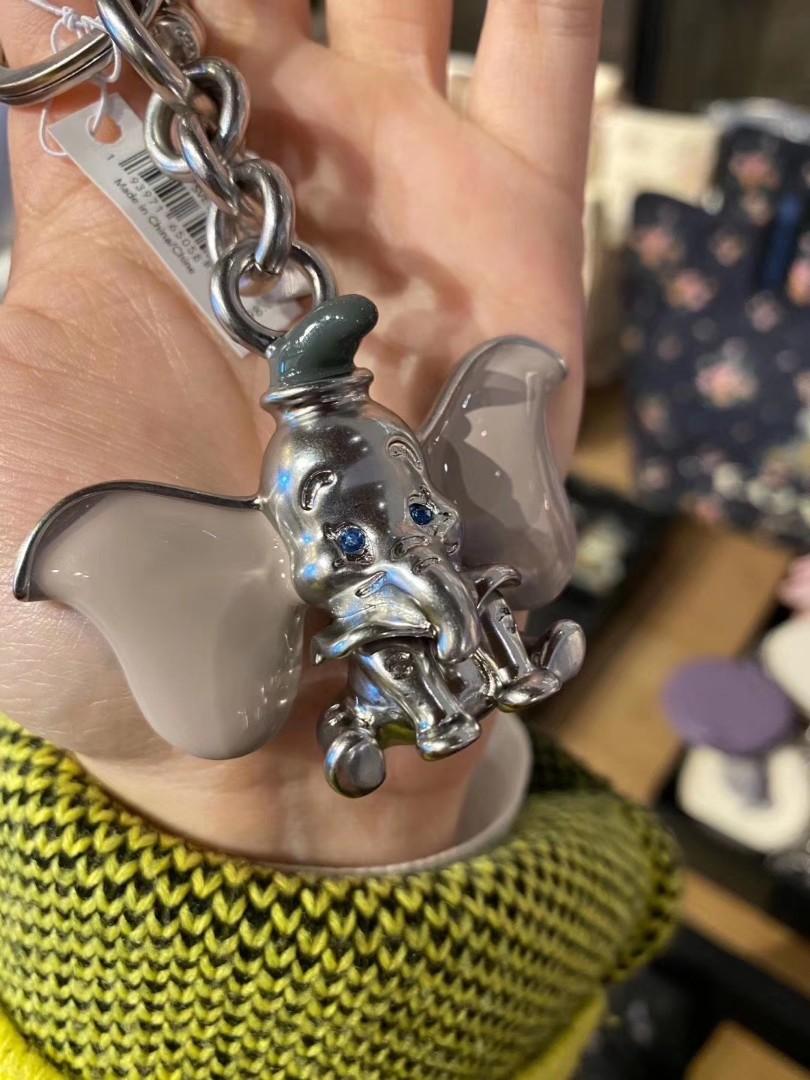 Disney x coach discount jeweled dumbo bag charm