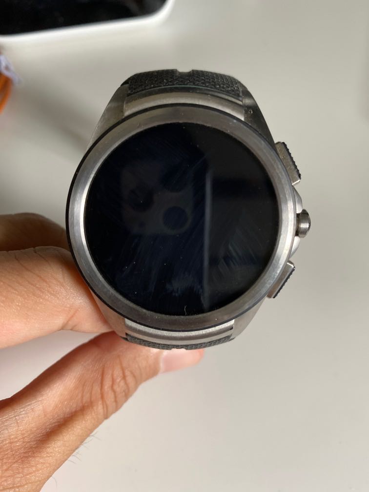 LG watch Urbane 2 with LTE android wear smart watch 可入SIM, 手提電話,  智能穿戴裝置及智能手錶- Carousell