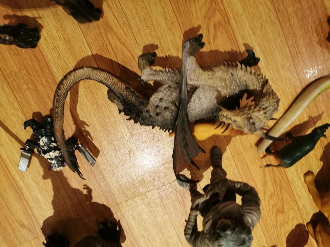 Mcfarlane dragon (Category: Figurines & Statues) located in Makati City. Submitted by dekudc (Listing ID 280404069, Image 3). Description: Mcfarlane dragon as is. No stand. Pls see pic for condition For pick up only at Pasig Jenny's.