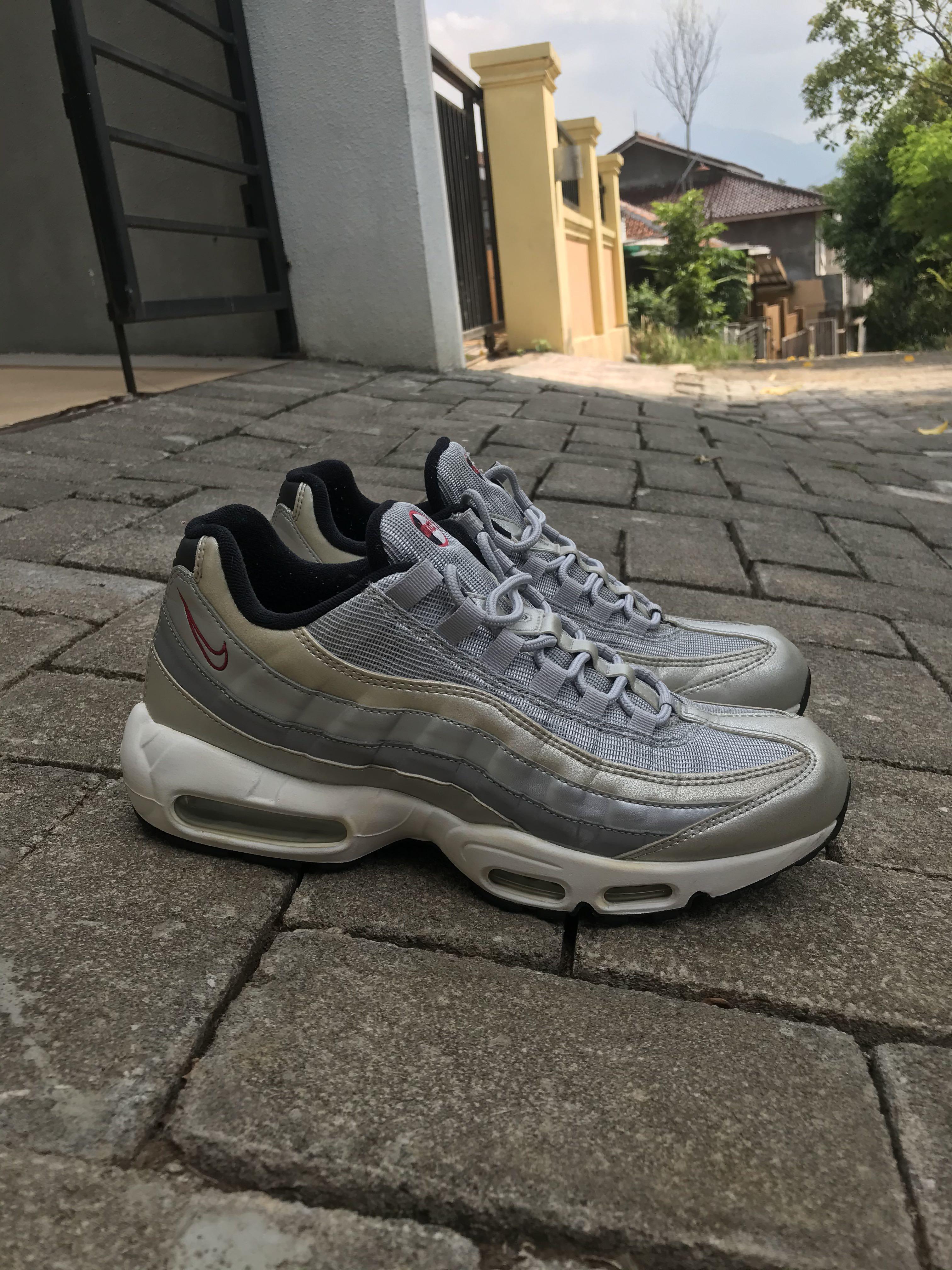 nike 95 size 5