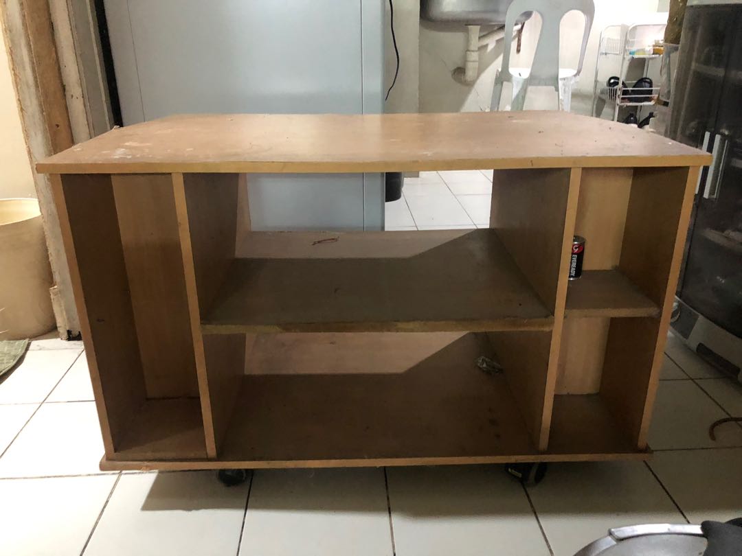 Rolling coffee table with storage, Furniture & Home Living, Furniture