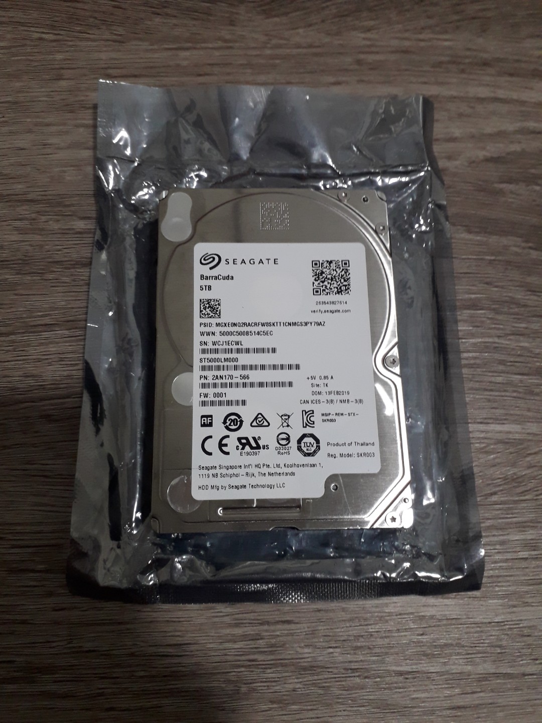 Seagate BarraCuda 5TB Internal Hard Drive HDD – 2.5 Inch Sata 6Gb/s 5400  RPM 128MB Cache for Computer Desktop PC (ST5000LM000)