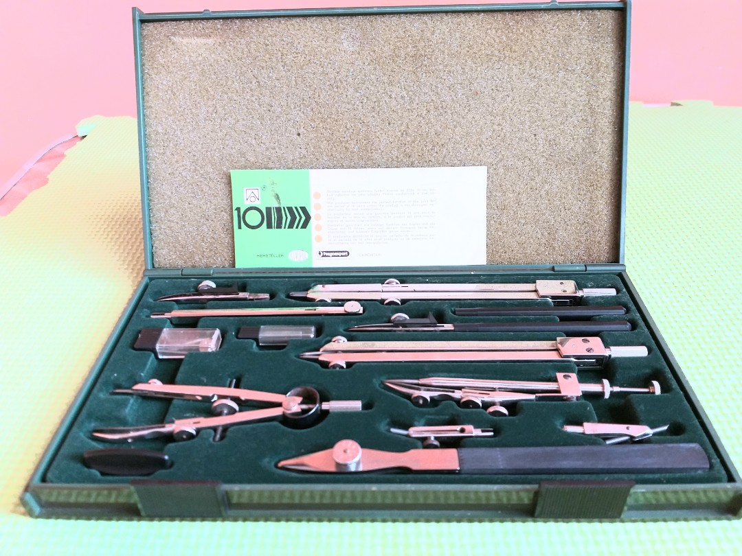 Vintage KIN drawing set, Hobbies & Toys, Memorabilia & Collectibles ...