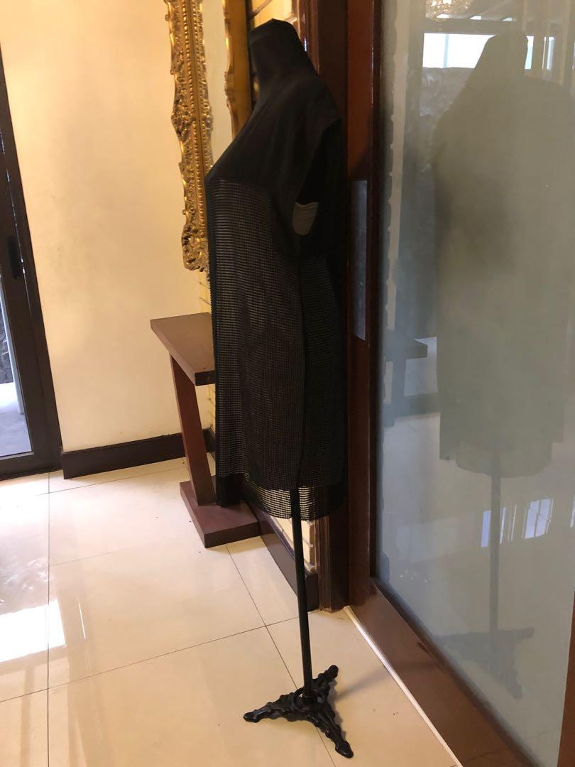 ZARA BASIC sheer black and white casual dress (Category: Dresses) located in Pasig City. Submitted by preloved_ramen21 (Listing ID 279749441, Image 3). Description: Brand: ZARA Size: Medium Color: black and white Condition: used once Measurement: Bust: 34-36” Waist: 34-36” sheer black top fits loosely on top of white inner wear.
