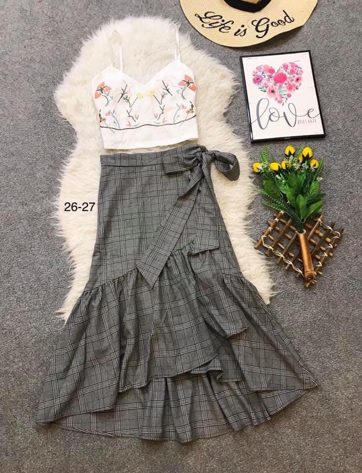 Zara wrap skirt (Category: Skirts) located in Davao. Submitted by limebliss (Listing ID 280523610, Image 1). Description: .