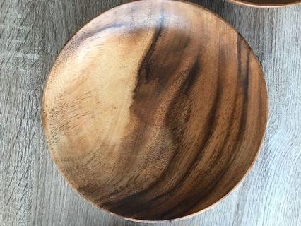 Wood round plates