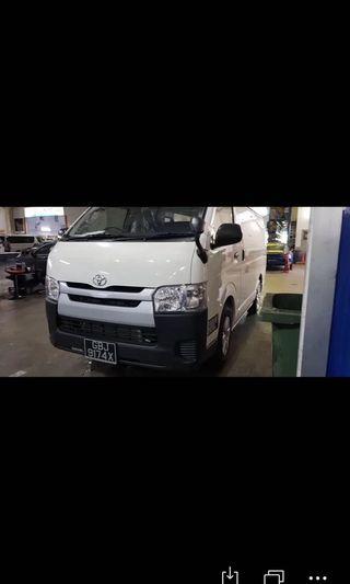 Toyota Hiace DX 2.8 Auto