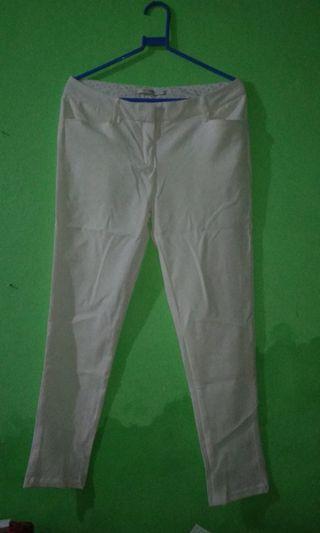 Celana Bahan