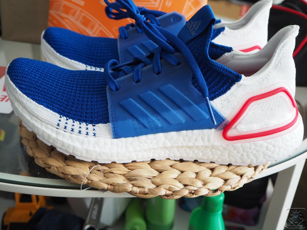 Ultra boost hotsell 19 white blue