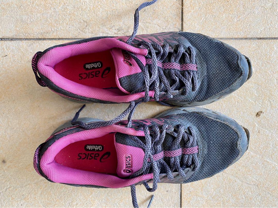 asics hiking shoes womens