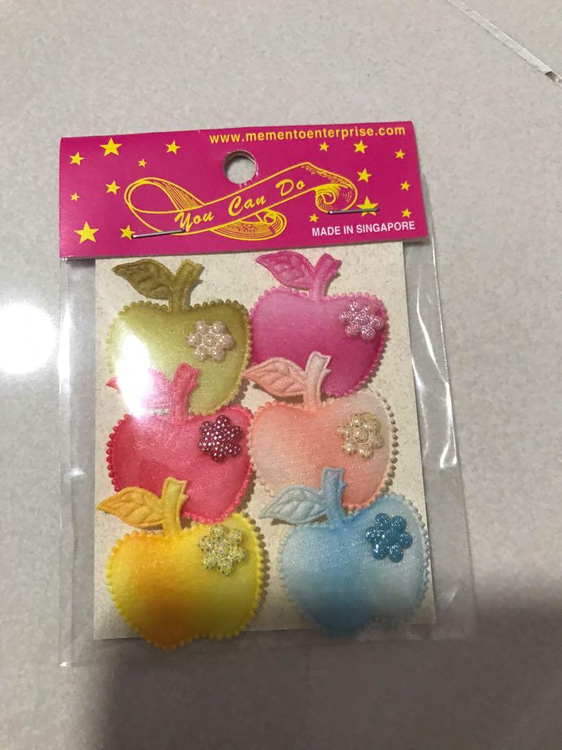 Assorted craft items (Category: Craft Supplies & Tools) located in Singapore. Submitted by sn0wbell (Listing ID 280717879, Image 1). Description: Brand new.