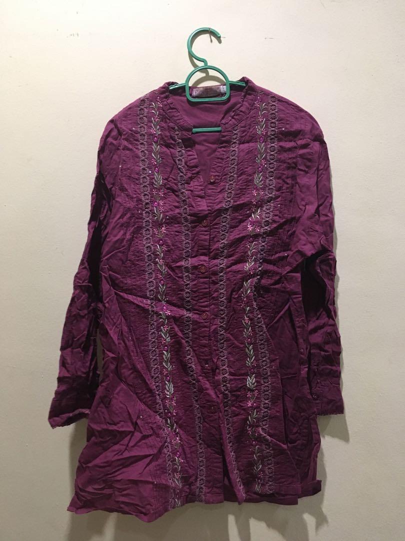 Blouse (Category: Blouses) located in Puchong. Submitted by ftmxh_ (Listing ID 280578028, Image 3). Description: Harga setiap per psc rm 8 but can nego 🥰.
