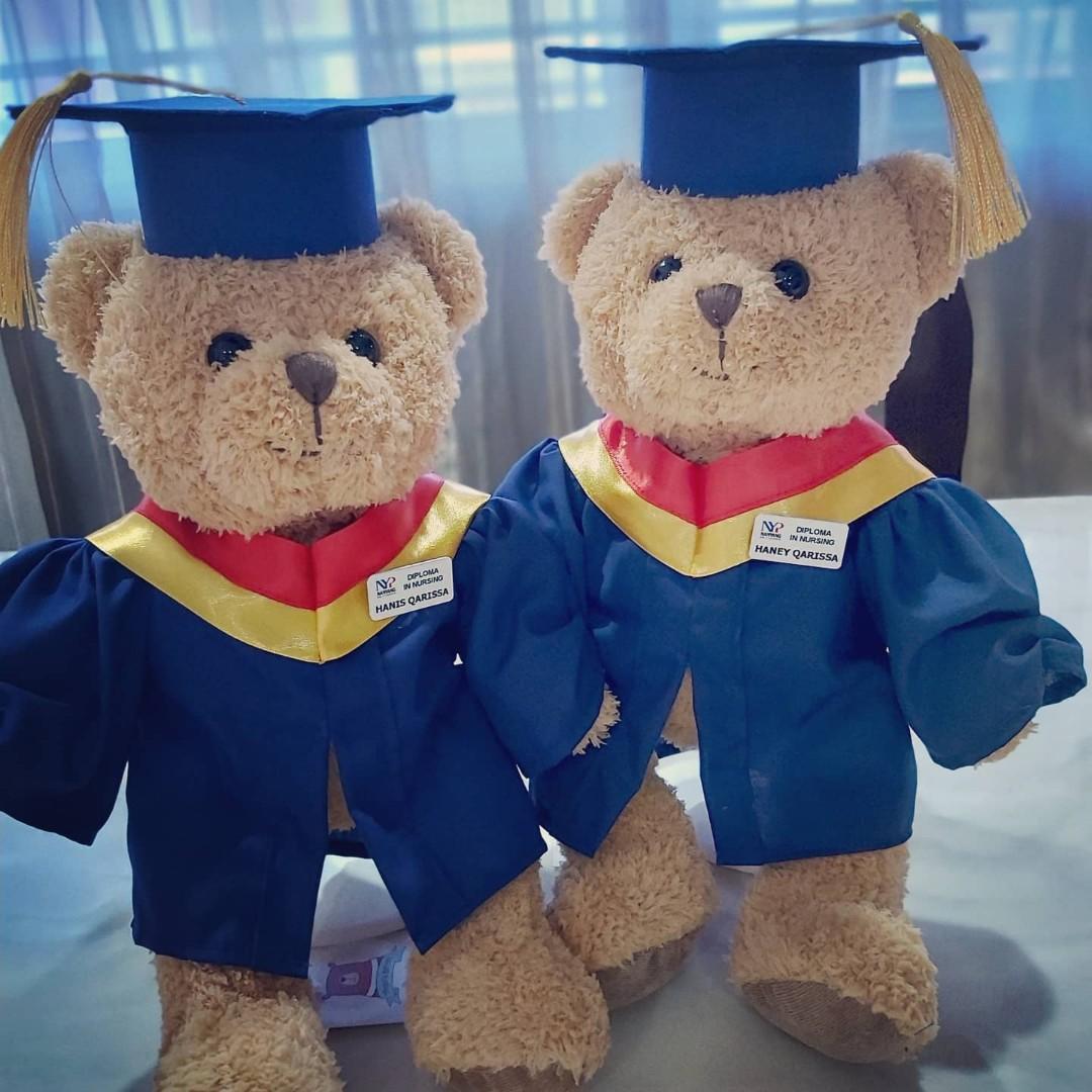 customized graduation bear