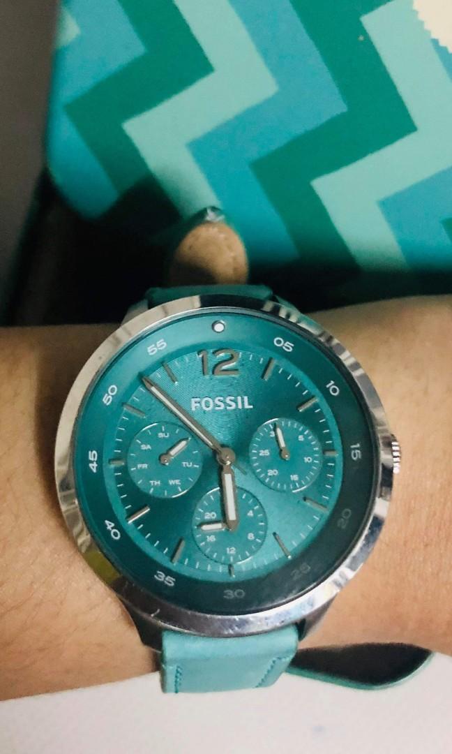 Fossil Women Watch (Category: Women's Watches) located in Manila. Submitted by nitchei (Listing ID 280611606, Image 1). Description: Fossil Women Watch Rarely used.