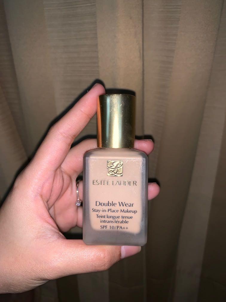 Foundation estee lauder double wear shade porcelaine, Kesehatan & Kecantikan, Rias Wajah di