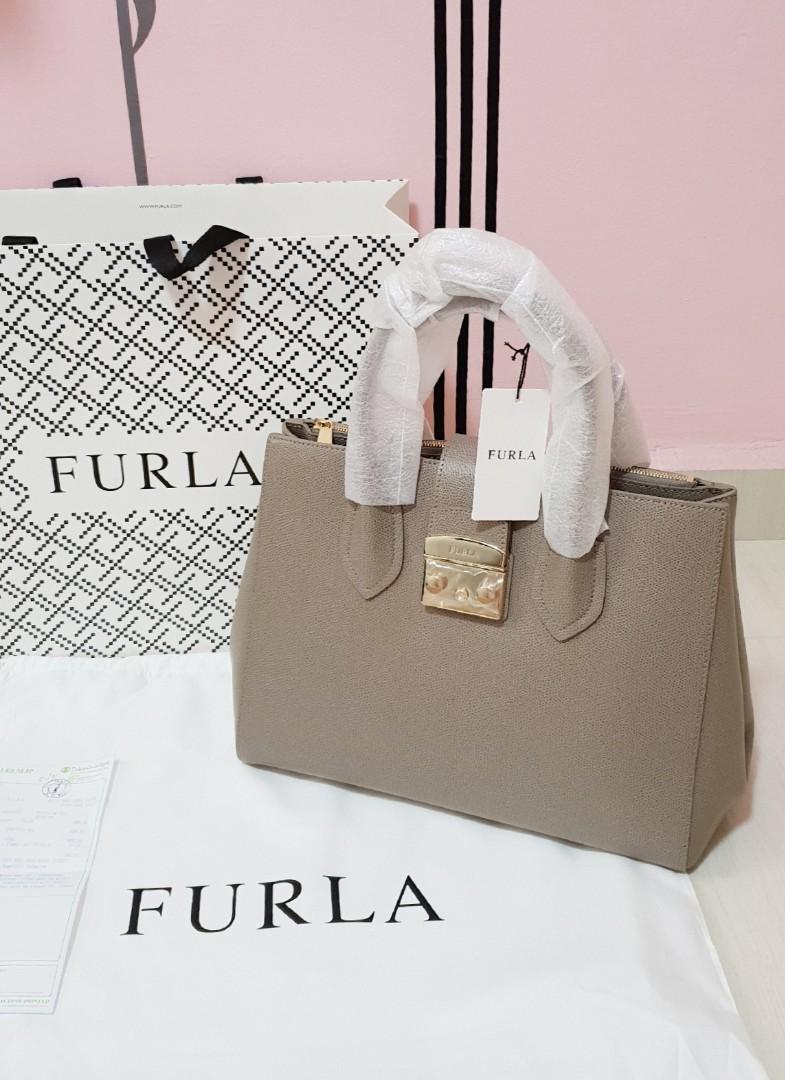 Furla metropolis m sale tote
