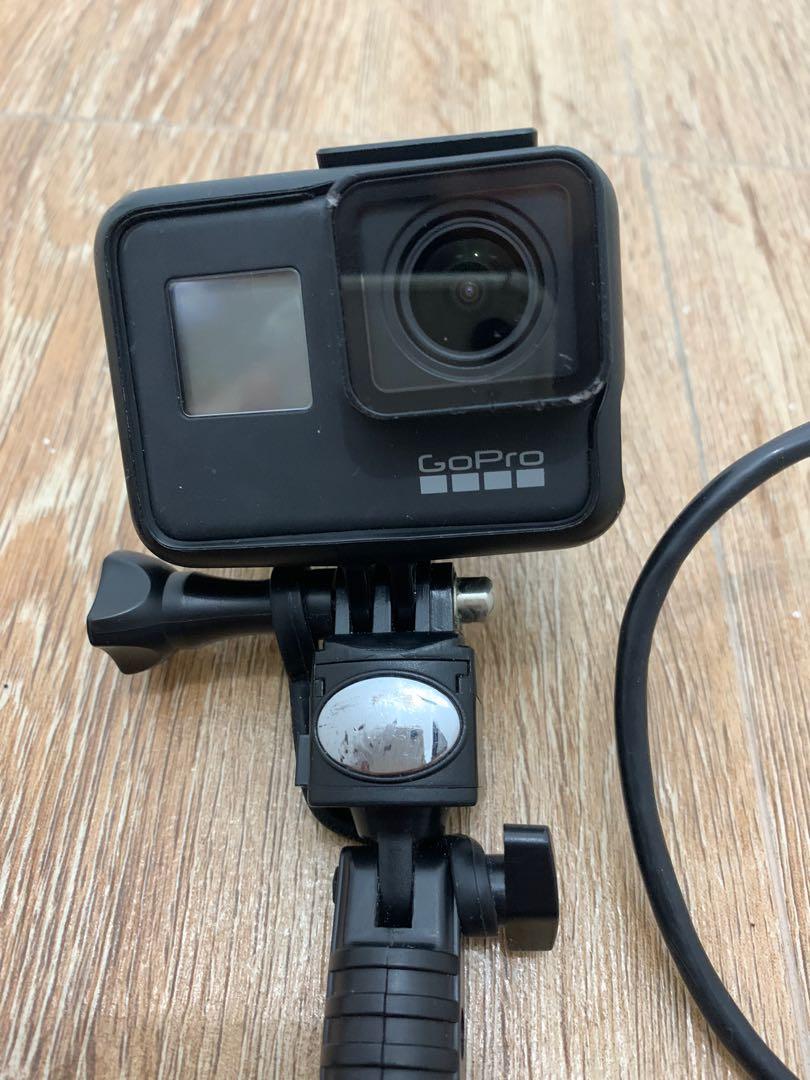 GoPro Hero 7 Black (Category: Gimbals & Stabilizers ) located in San Fernando. Submitted by naomigfran (Listing ID 280739760, Image 1). Description: VGUC Bought last Nov 2018 Working smoothly Some dents but does not affect performance Wala na ung takip sa gilid What you see is what you get RFS: decluttering .