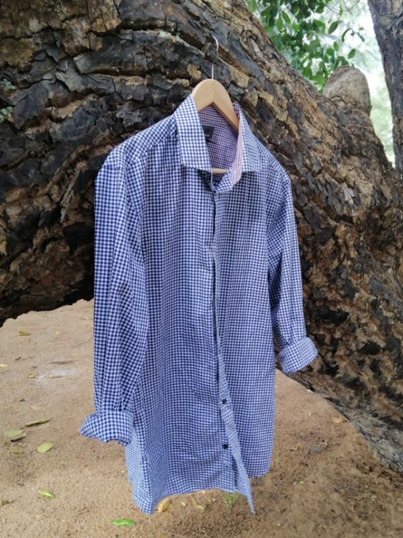 H&M (Category: Blouses) located in Johor Bahru. Submitted by sekenhen.je (Listing ID 280583947, Image 3). Description: H&M Top Size L Pit 21inch / Length 28.5inch Preloved 100 like new 💯 Whatsapp 0177199571.