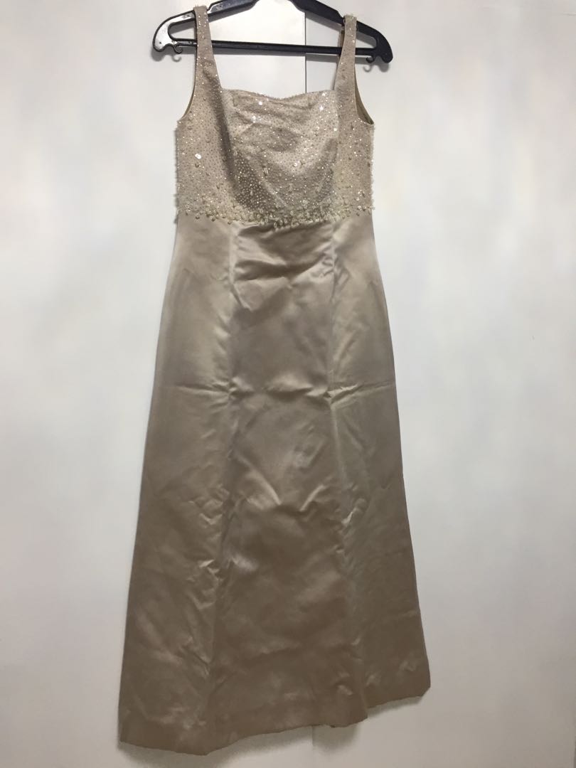 Inno Sotto Silver Gown, Women's Fashion, Dresses & Sets, Evening ...