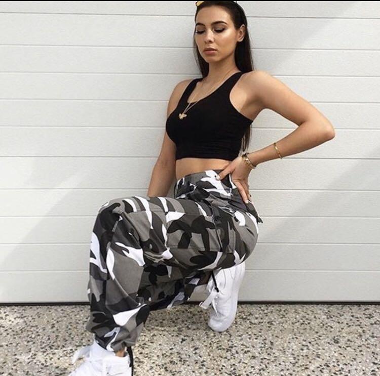 Camo pants grey