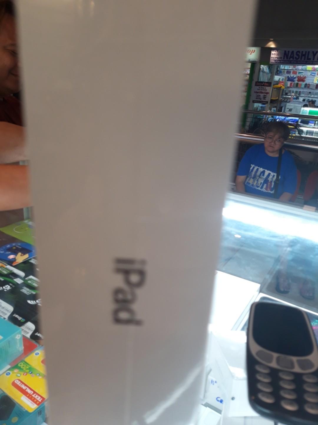 Ipad 7th gen 32g wifi (Category: iPad) located in San Juan City. Submitted by allsite (Listing ID 280673649, Image 2). Description: Ipad 7th gen 32g wifi 10.2 inch 1 year warranty 09062677651.
