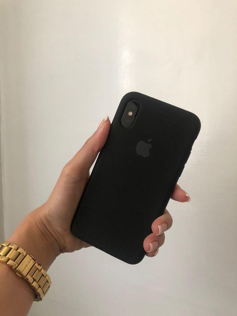iPhone x 64 GB BLACK GLOBE LOCKED (Category: iPhone X Series) located in Makati City. Submitted by anndly (Listing ID 280588451, Image 1). Description: Hi ladies!! Selling my own iPhone x 64 GB Globe locked. Warranty just expired last Feb 3,2020 Never been repaired nor open. Inclusions: Box and unit (Same IMEI) OEM accessories (charger & earphones) - For hygiene purposes since I used the accessories na hehe Full tempered front and back - OC me sa
