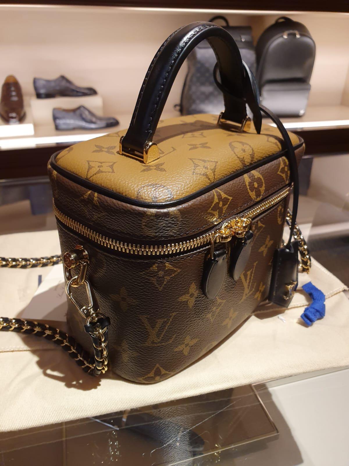 🔥BNIB🔥Louis Vuitton Vanity Pm Reverse Monogram, Luxury, Bags & Wallets on  Carousell