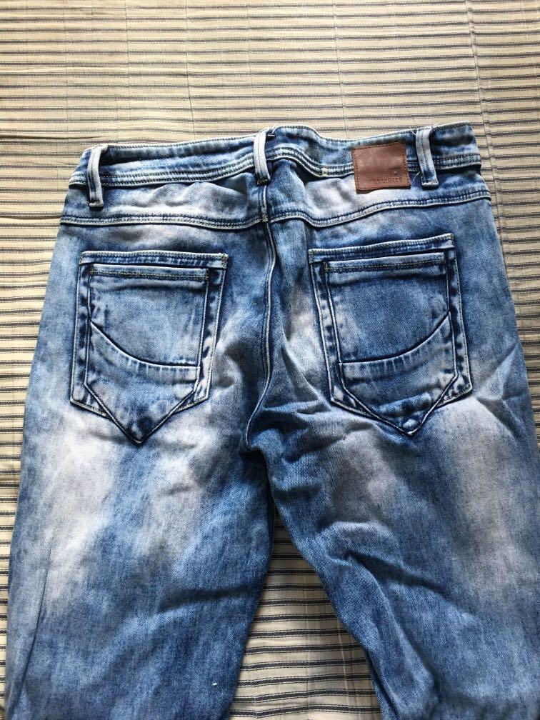 Maong/washed pants (Category: Other Bottoms) located in Rizal. Submitted by tanielleee (Listing ID 280630591, Image 3). Description: 10/10 Perfect condition Rarely used Size S-M Rfs: de cluttering .