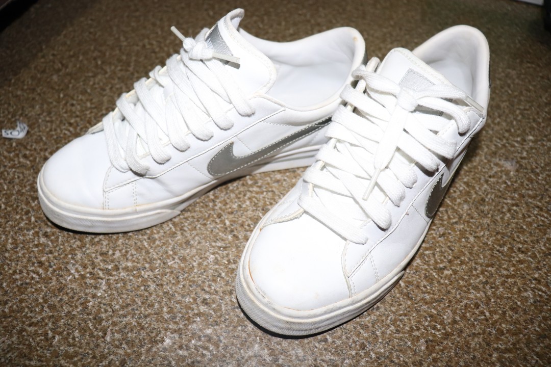 nike brs shoes white