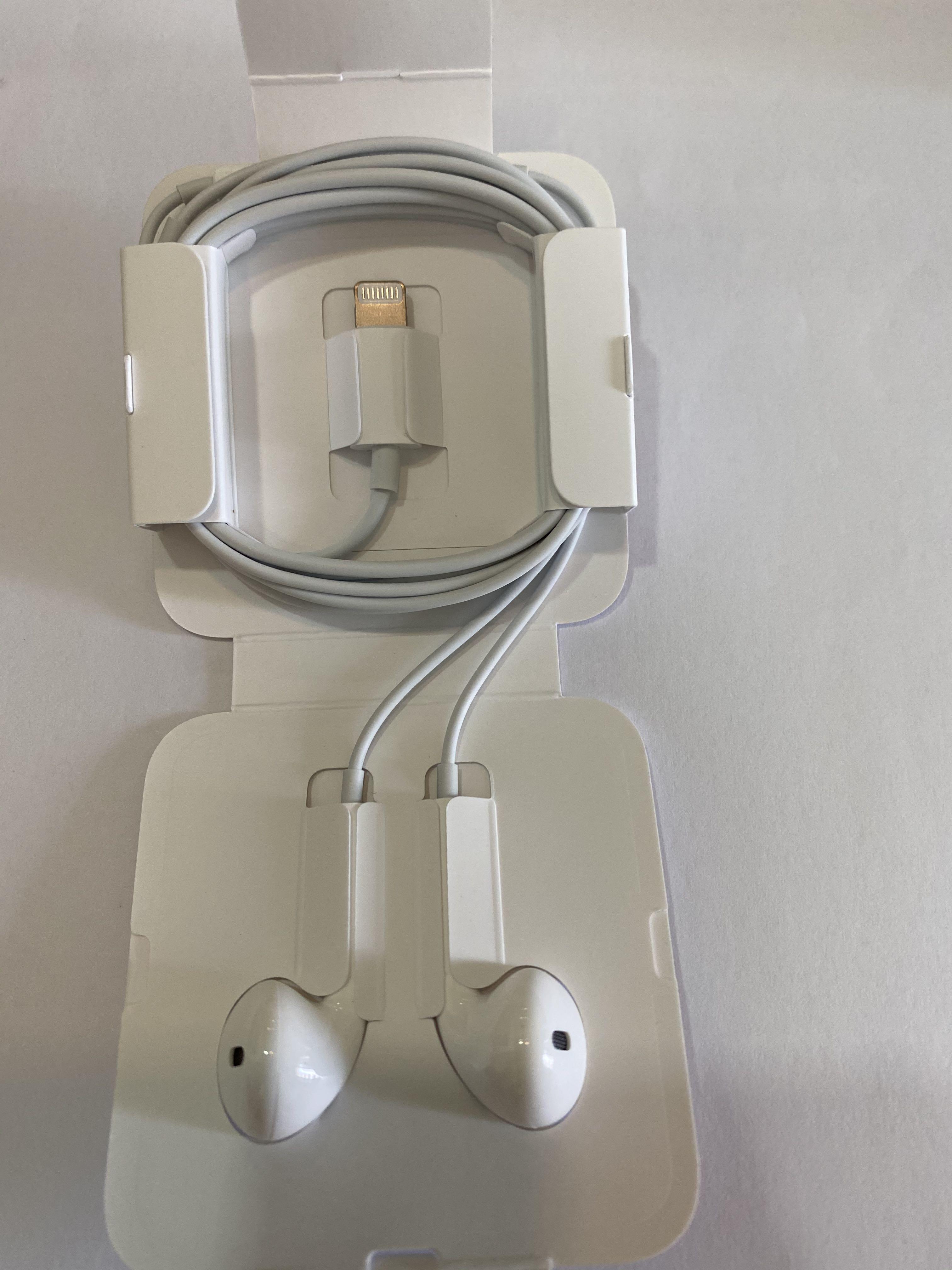 Original Apple EarPod with lightning connector, Mobile Phones & Gadgets